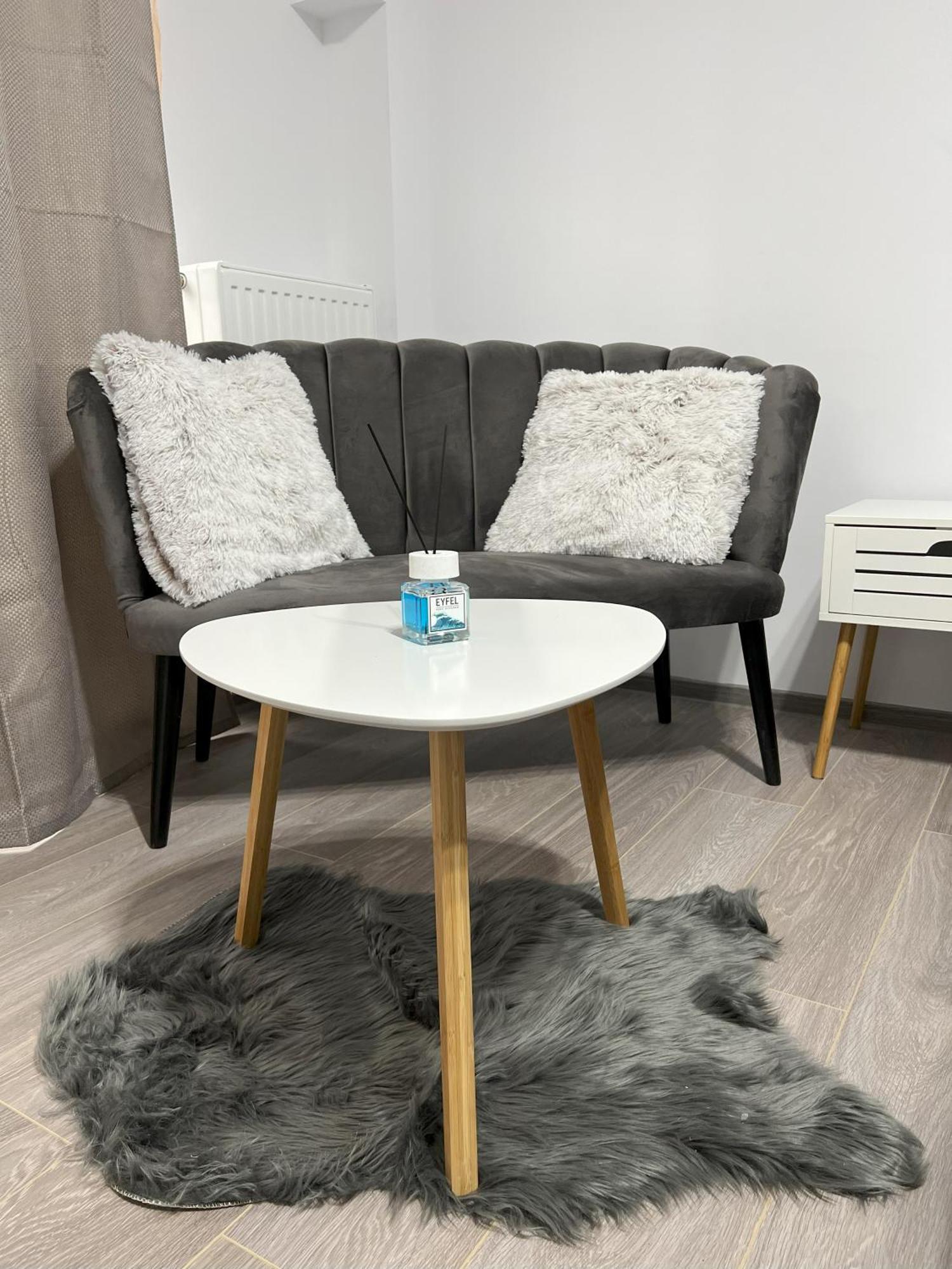 Refined Studio Haven At Exigent Plaza - 08 Bukarest Exteriör bild