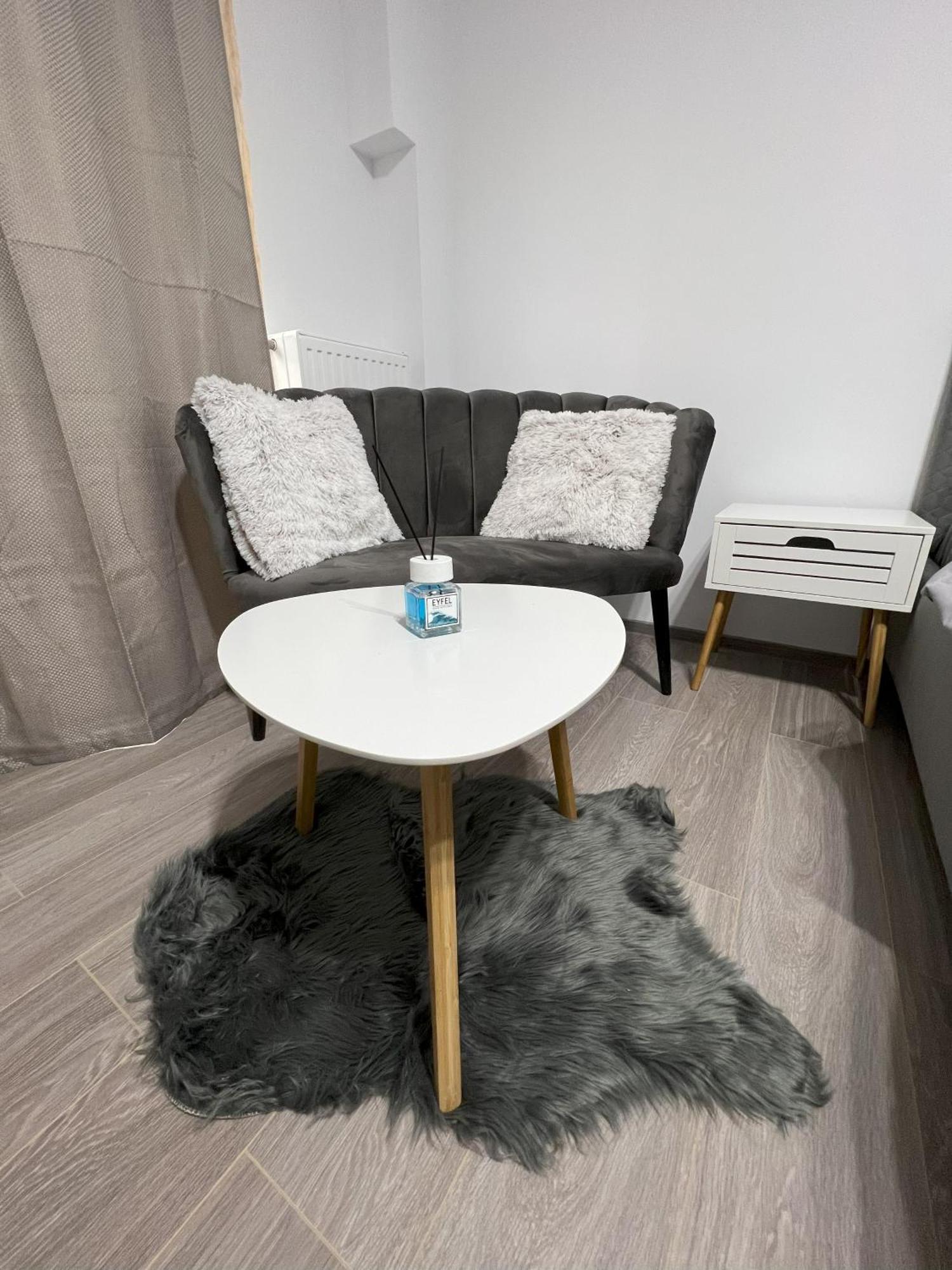 Refined Studio Haven At Exigent Plaza - 08 Bukarest Exteriör bild